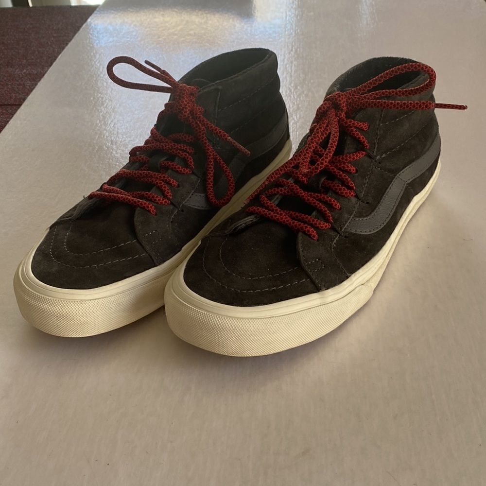 VANS UNISEX Black Suede Leather Mid Top Sneakers Size 7 Men’s/ 8.5 Women’s - Picture 2 of 10